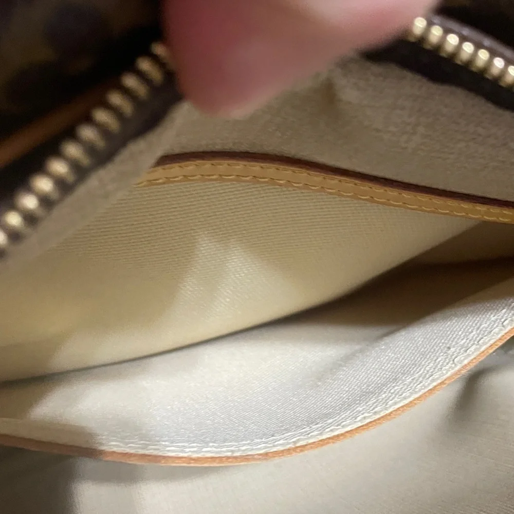 Louis Vuitton Monogram Reporter Bag